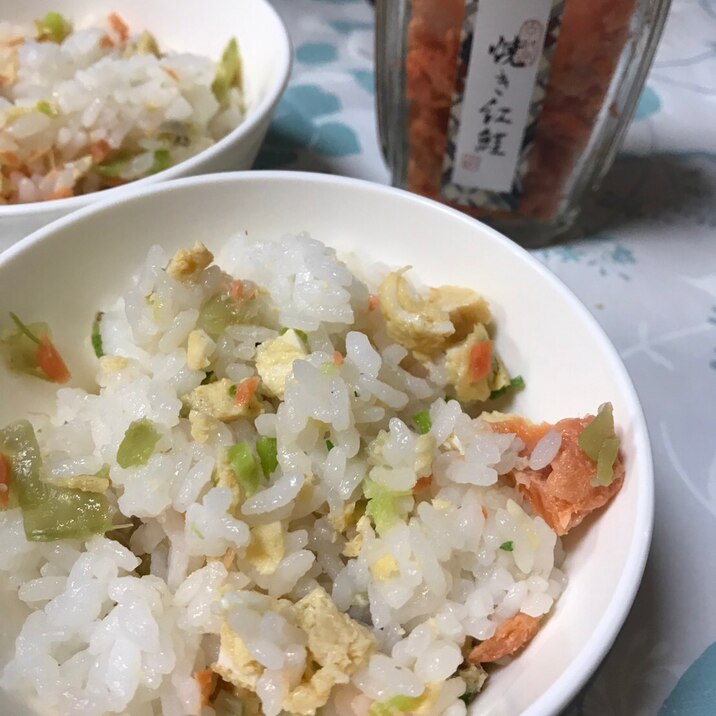 離乳食完了期☆焼き紅鮭とささげと卵の混ぜご飯☆